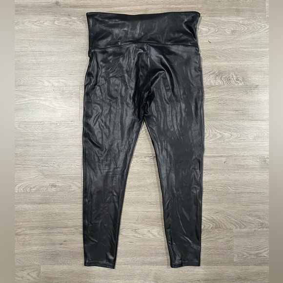Spanx Faux Leather Moto Leggings Plus Size 1X Black - Picture 6 of 6